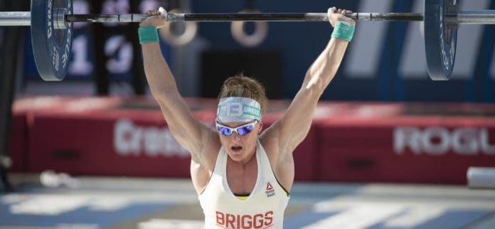 Саманта Бриггс решила проблемы с визой