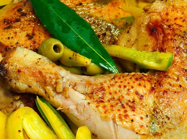 курица по-итальянски с перцем и оливками