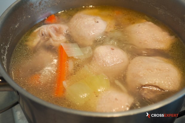 отвариваем курицу